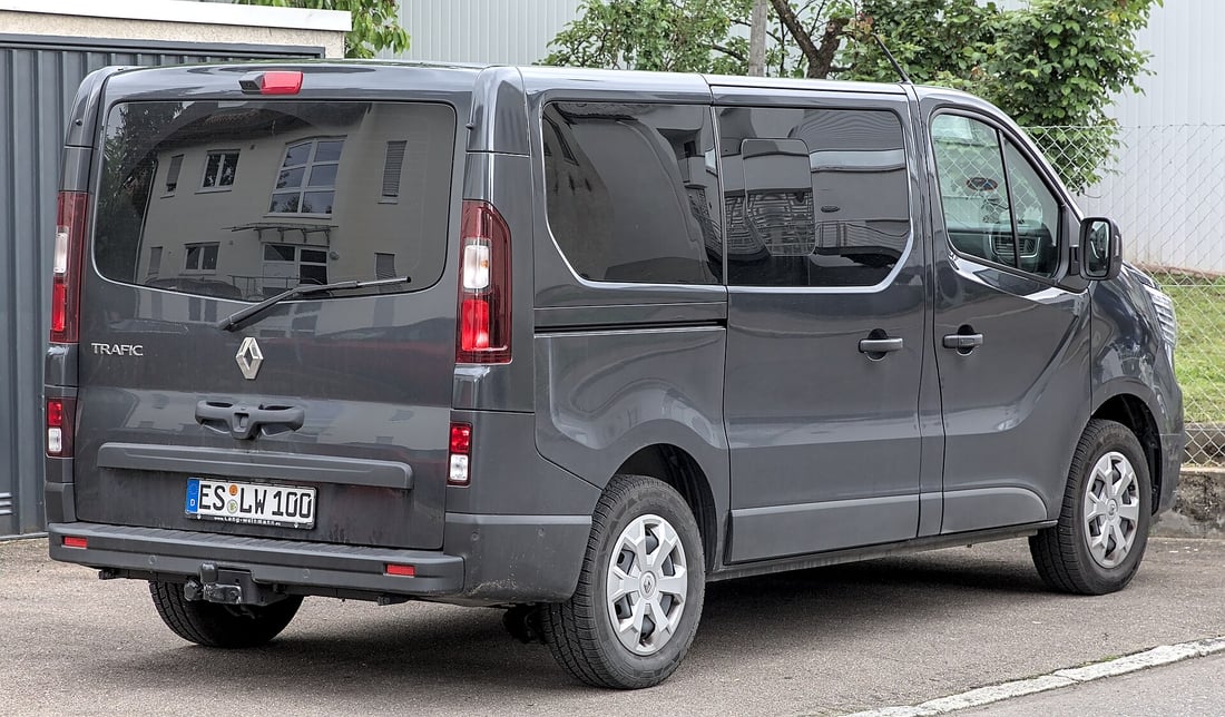 Renault Trafic III, van compact, vue trois quarts avant