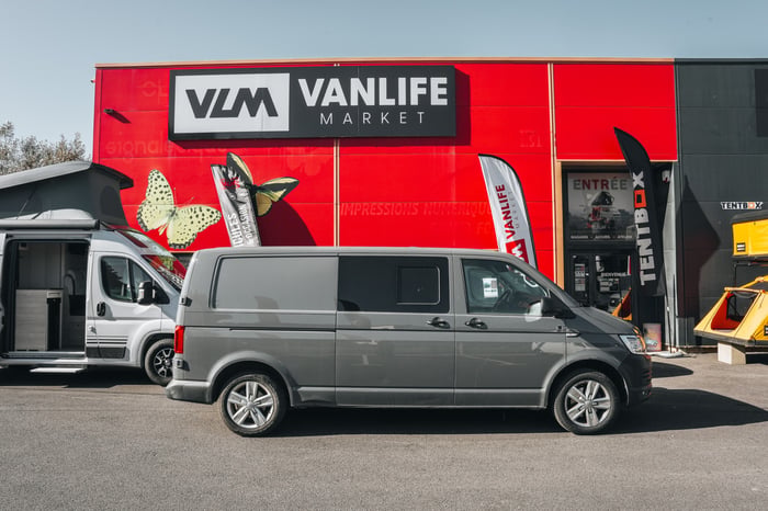 Vans & minivans pris en charge ou présenté par Van Life Market