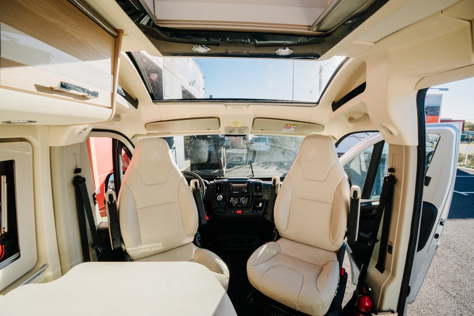Fiat Ducato Campérêve Magellan 540 — cabine et sièges pivotants
