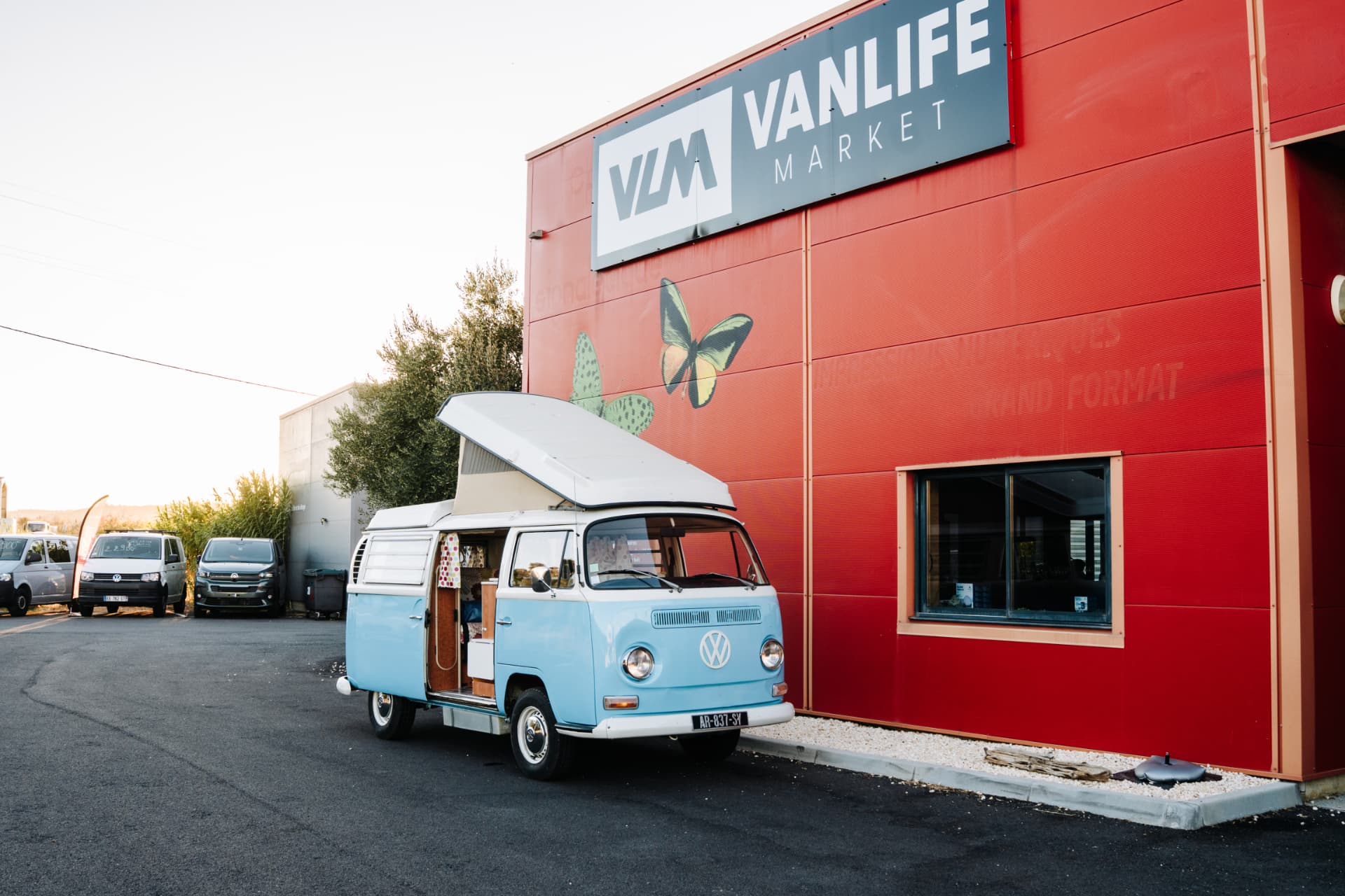 Volkswagen Combi T2 — 1970 — 6 places — aménagé — vue extérieure