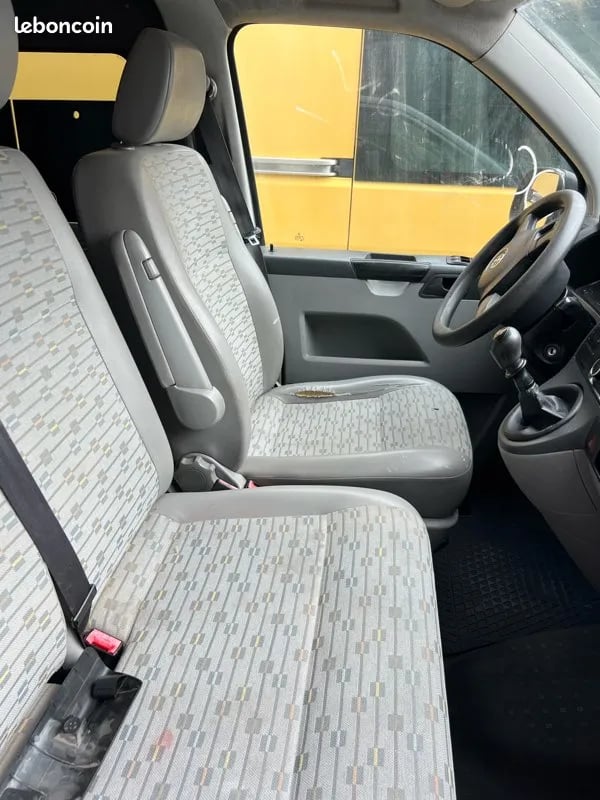 Volkswagen T5 VASP 102 ch — extérieur