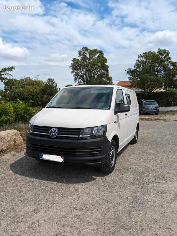 Volkswagen T5 VASP 102 ch — aménagement