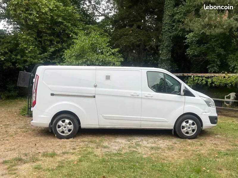 Volkswagen T5 VASP 102 ch — aménagement