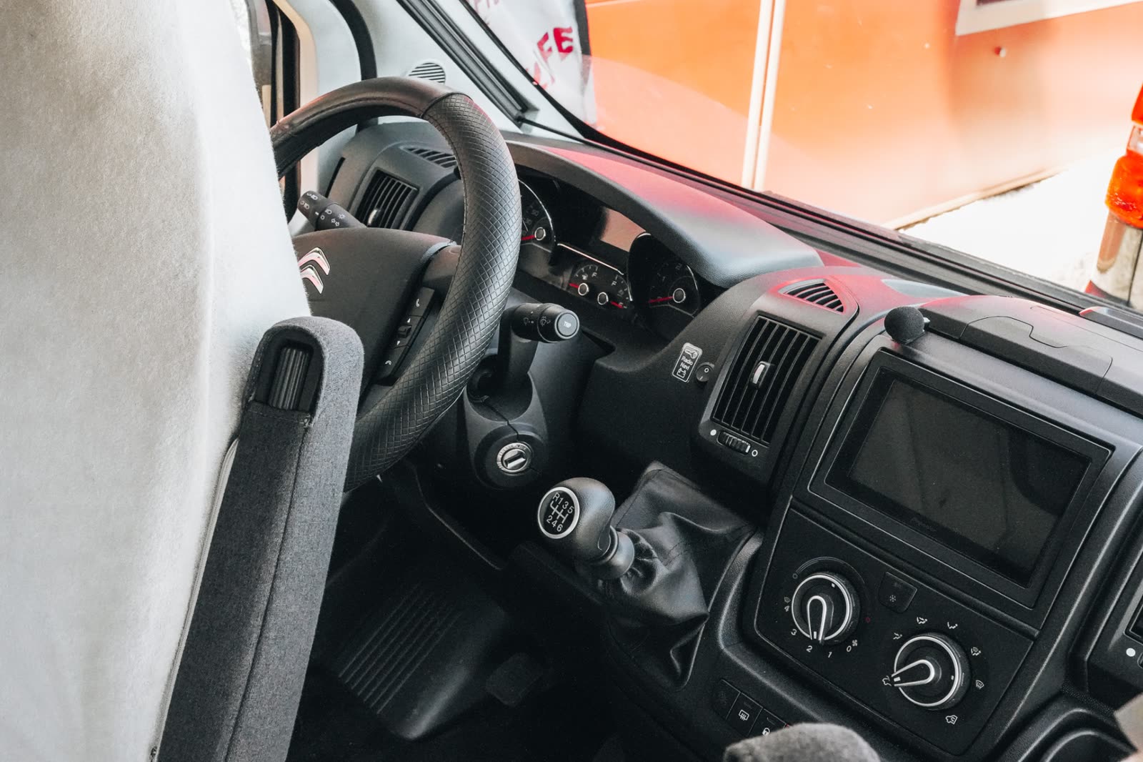 Citroën Jumper Campéo C540 Black Forest L2H2 2.2 HDI 140ch — VASP — photo 20
