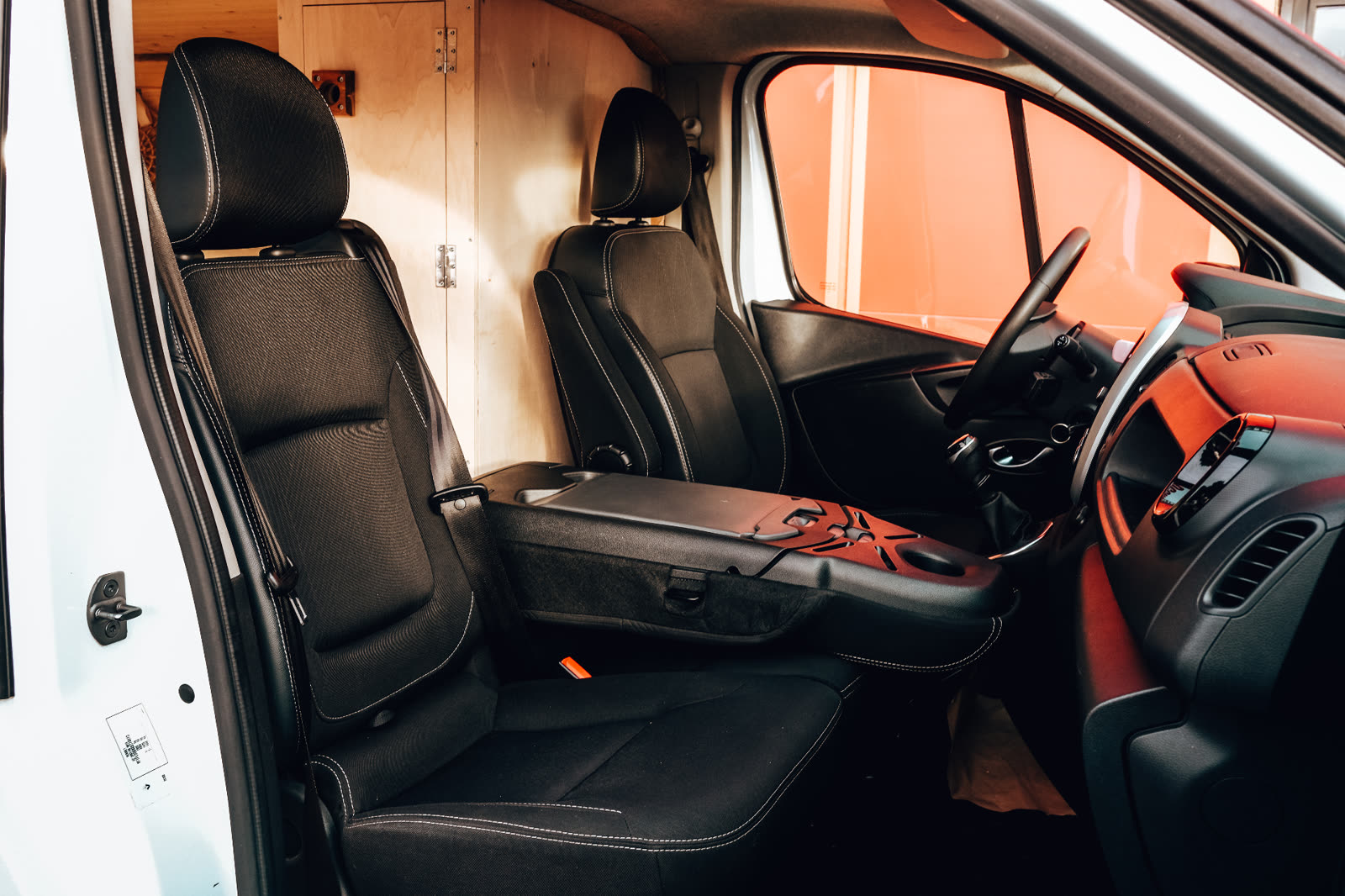 Renault Trafic L1H1 2.0 DCI 120ch - Van Bois Créa — photo 14